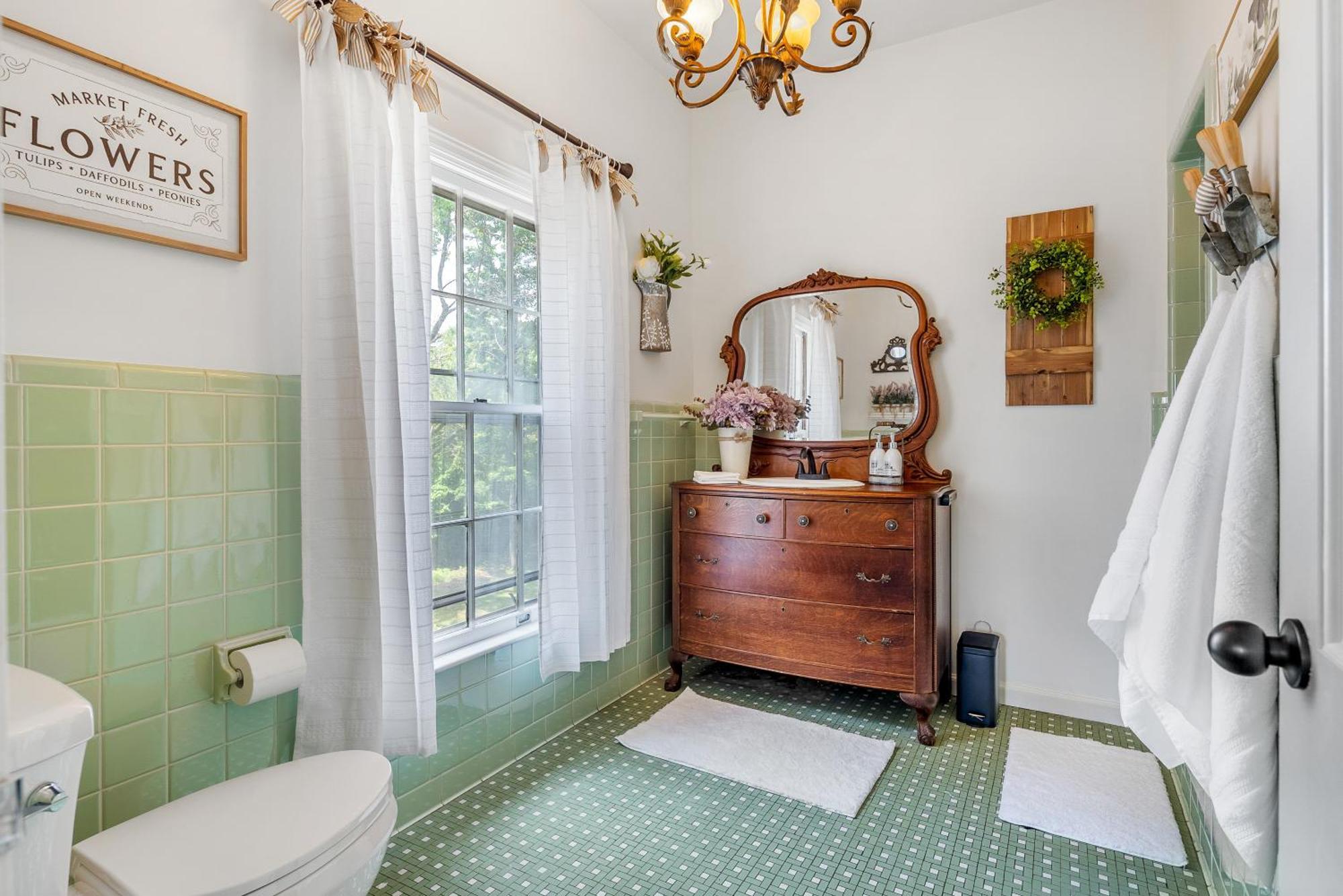 Beland Mansion-Blooming Garden Suite! Fort Smith Exterior photo